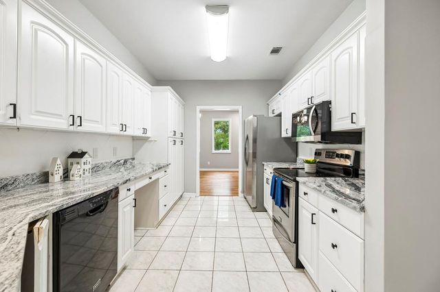 502 Shire Court, Dalton, GA 30720
