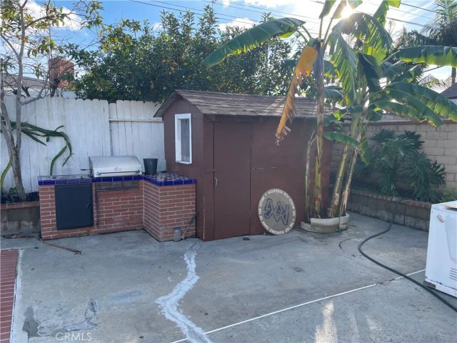 825 Sonora Road, Costa Mesa, CA 92626