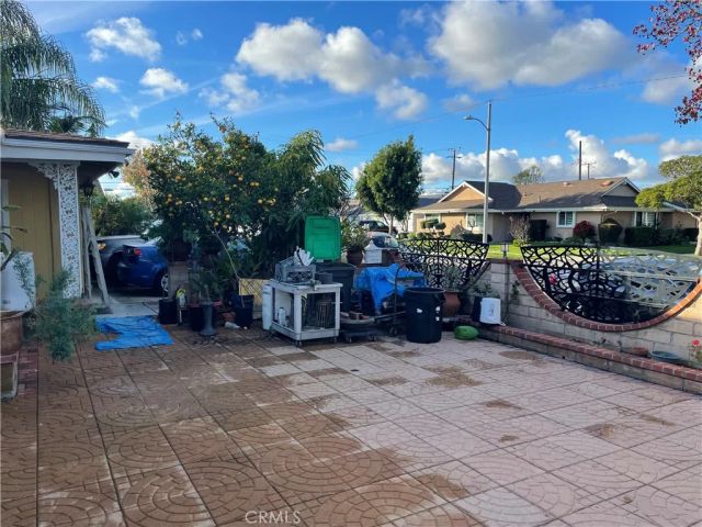 825 Sonora Road, Costa Mesa, CA 92626