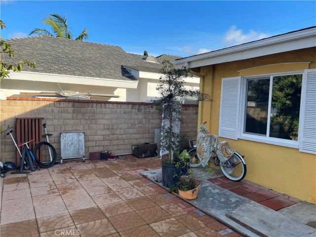 825 Sonora Road, Costa Mesa, CA 92626