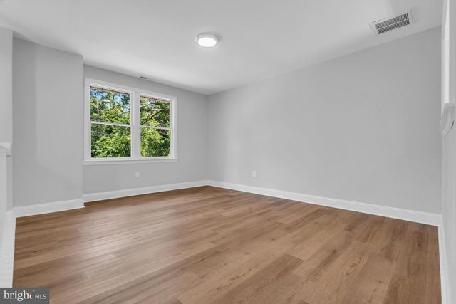 5 MARYLAND TRL, Browns Mills, NJ 08015