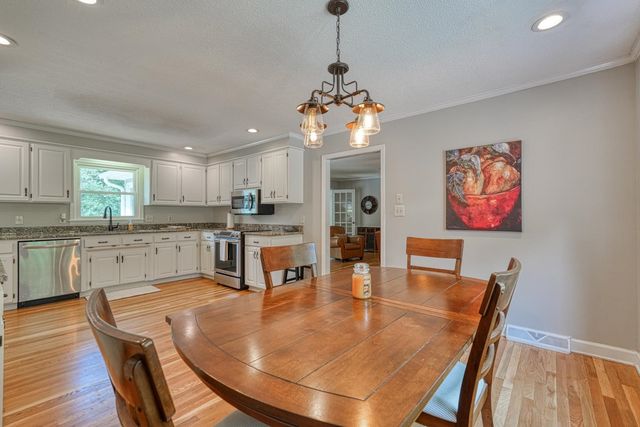 102 Hickory Hollow Drive, Inman, SC 29349