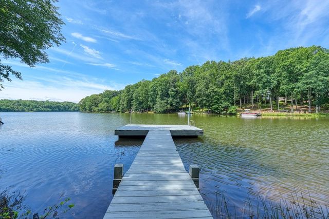 102 Hickory Hollow Drive, Inman, SC 29349