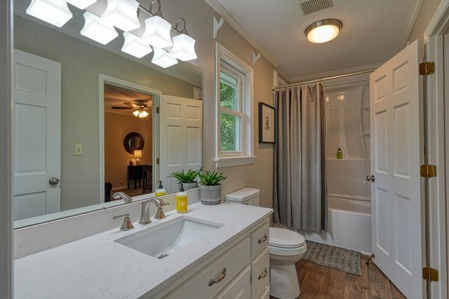102 Hickory Hollow Drive, Inman, SC 29349