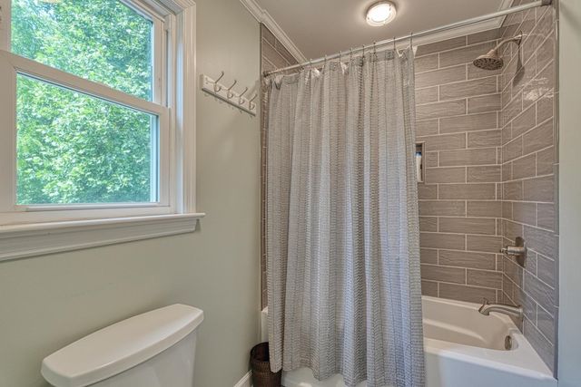 102 Hickory Hollow Drive, Inman, SC 29349