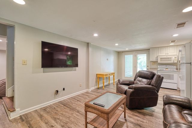 102 Hickory Hollow Drive, Inman, SC 29349