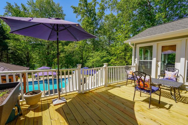 102 Hickory Hollow Drive, Inman, SC 29349