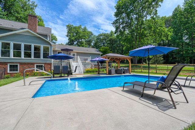 102 Hickory Hollow Drive, Inman, SC 29349