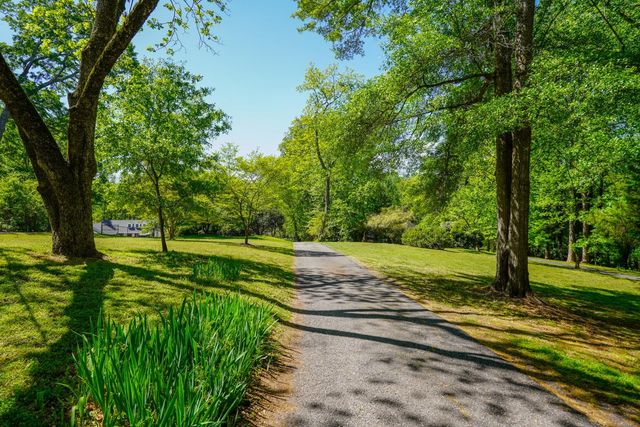 102 Hickory Hollow Drive, Inman, SC 29349