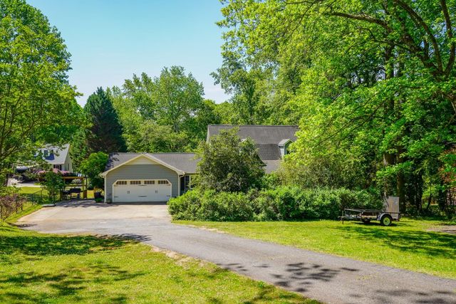 102 Hickory Hollow Drive, Inman, SC 29349