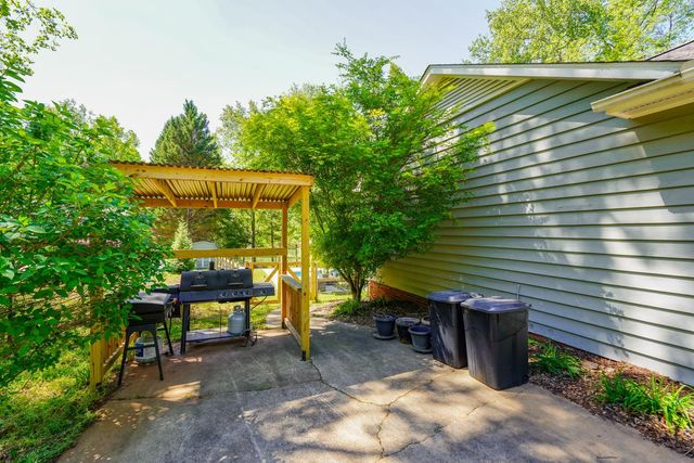 102 Hickory Hollow Drive, Inman, SC 29349