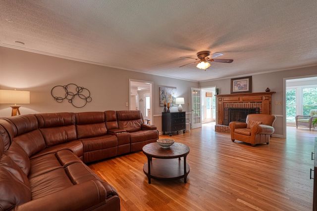102 Hickory Hollow Drive, Inman, SC 29349