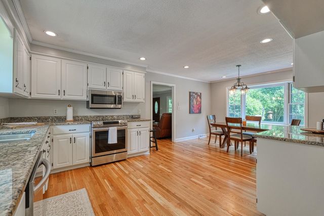 102 Hickory Hollow Drive, Inman, SC 29349