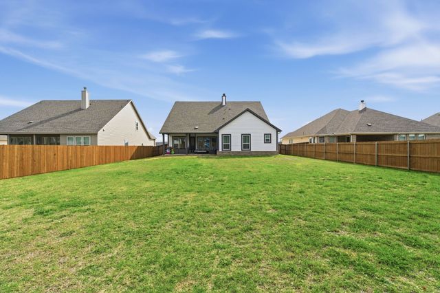 1117 Springfield Road, Springtown, TX 76082