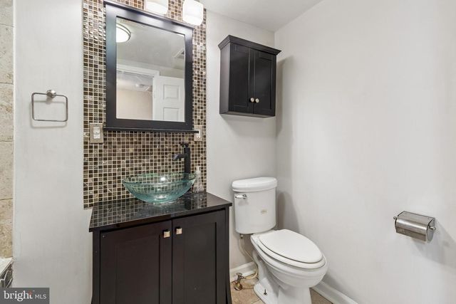 40 E BARNEY ST, Baltimore, MD 21230