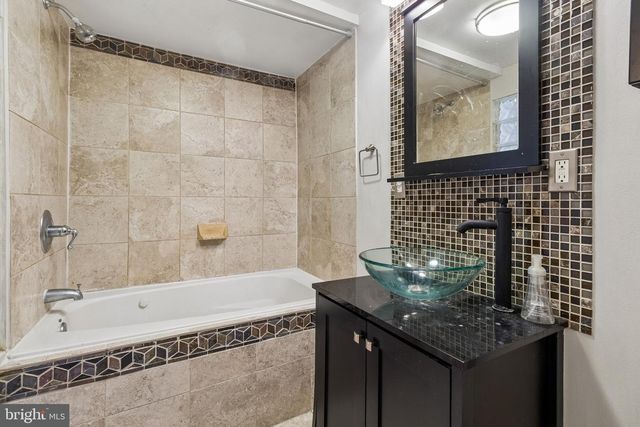 40 E BARNEY ST, Baltimore, MD 21230