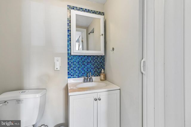 40 E BARNEY ST, Baltimore, MD 21230