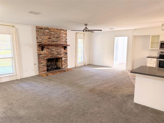 2103 Taylor Street, Waller, TX 77484