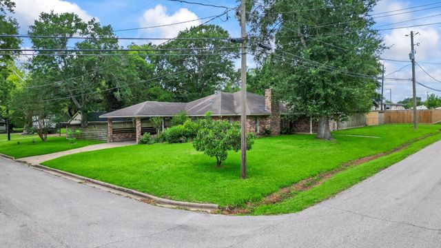 2103 Taylor Street, Waller, TX 77484