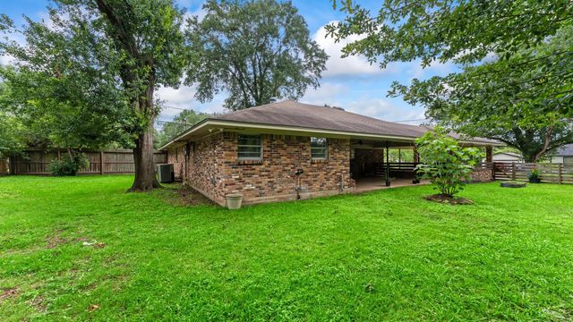 2103 Taylor Street, Waller, TX 77484