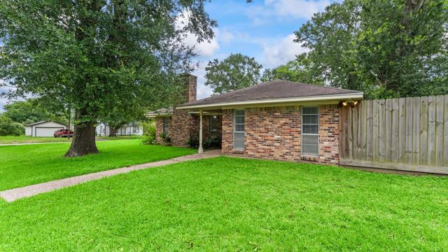 2103 Taylor Street, Waller, TX 77484