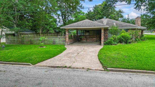 2103 Taylor Street, Waller, TX 77484
