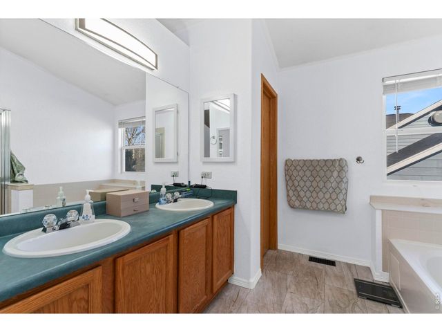 10473 Sunburst Ave, Firestone, CO 80504