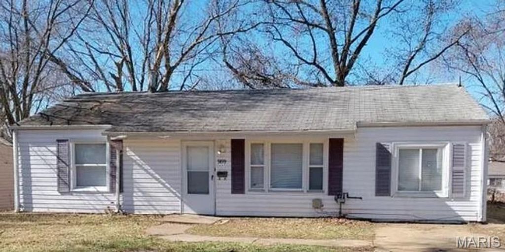 9819 Vickie Place, St Louis, MO 63136