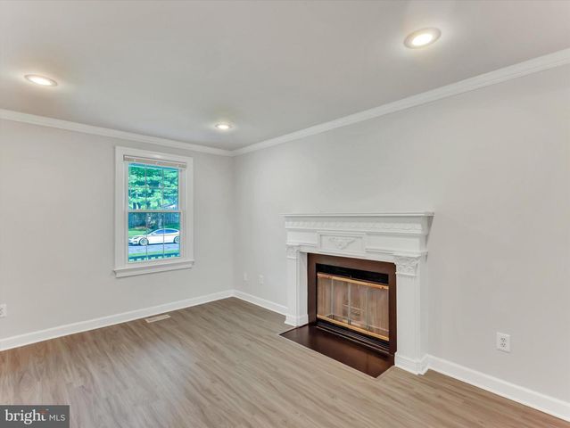 24737 NICKELBY DR, Damascus, MD 20872