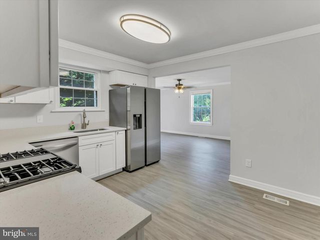 24737 NICKELBY DR, Damascus, MD 20872
