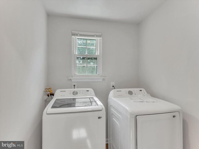 24737 NICKELBY DR, Damascus, MD 20872