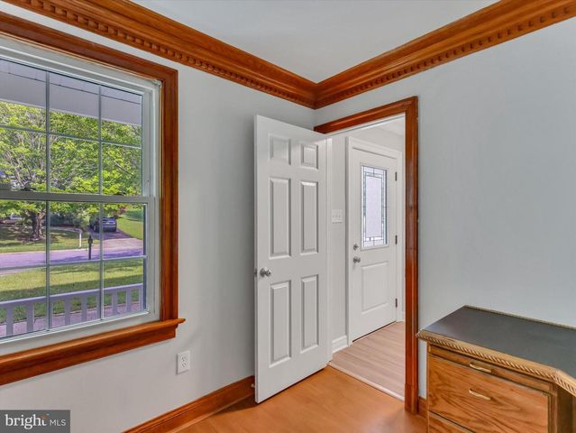 24737 NICKELBY DR, Damascus, MD 20872