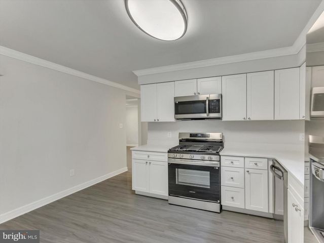 24737 NICKELBY DR, Damascus, MD 20872