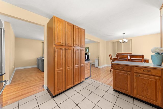 5405 N Lynden Rd, Otis Orchards, WA 99027