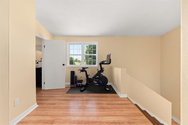 5405 N Lynden Rd, Otis Orchards, WA 99027