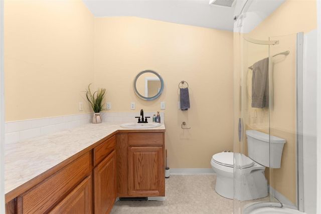 5405 N Lynden Rd, Otis Orchards, WA 99027