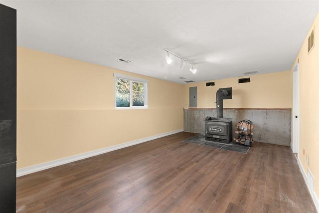 5405 N Lynden Rd, Otis Orchards, WA 99027