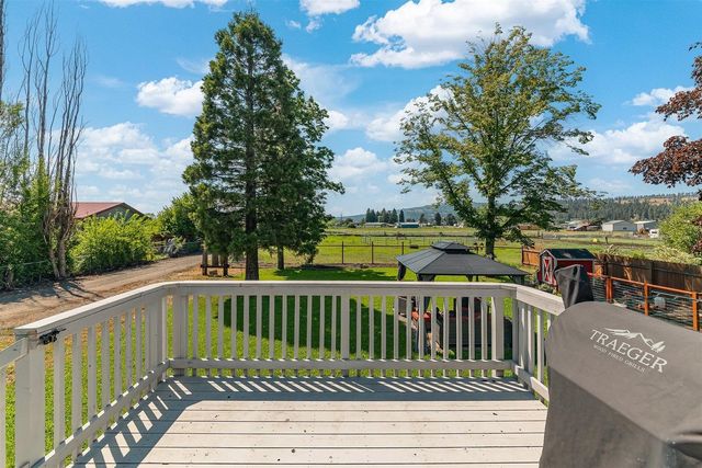 5405 N Lynden Rd, Otis Orchards, WA 99027