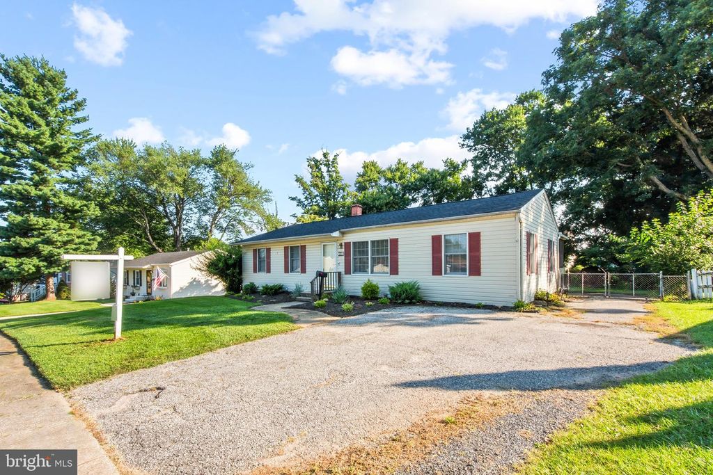 25 GREENVIEW AVE, Reisterstown, MD 21136