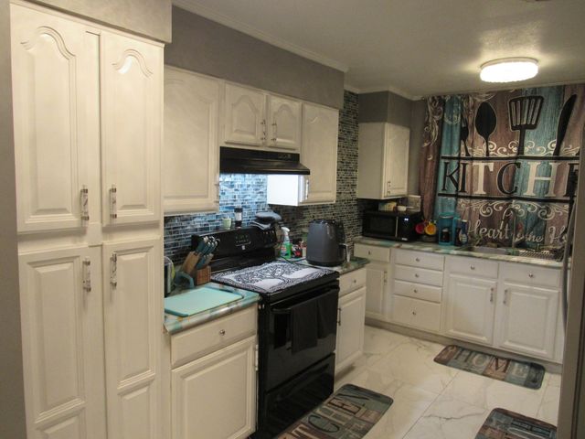 155 Deanne Drive, Ledbetter, KY 42058