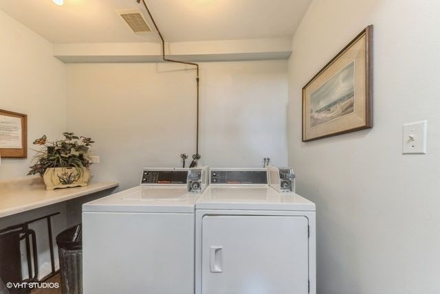 751 S Dwyer Avenue D, Arlington Heights, IL 60005