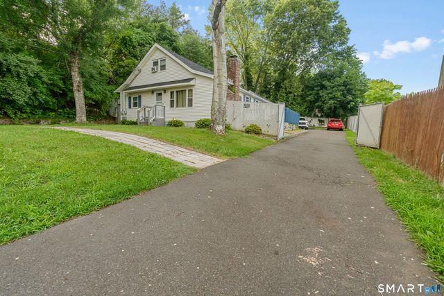 683 Woodin Street, Hamden, CT 06514