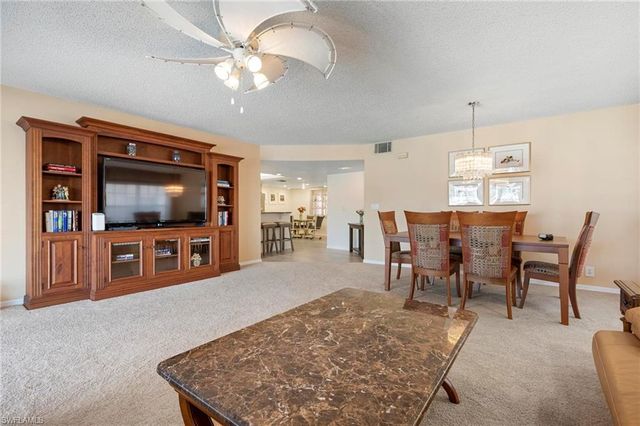 4206 SE 20th PL 101, Cape Coral, FL 33904