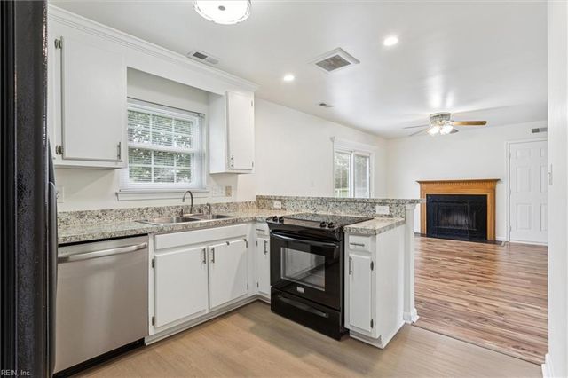 724 Galleon DR, Newport News, VA 23608
