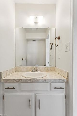 724 Galleon DR, Newport News, VA 23608