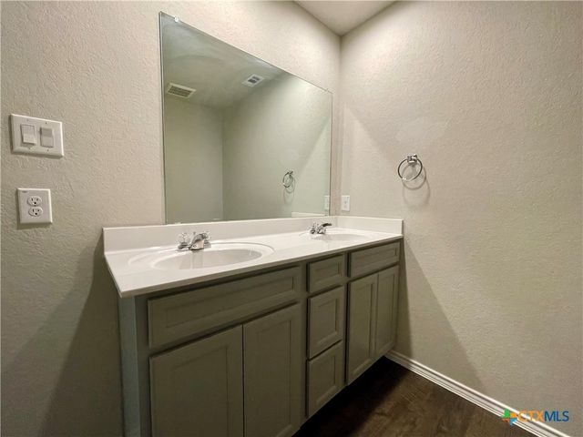 231 Valmet Drive, New Braunfels, TX 78130