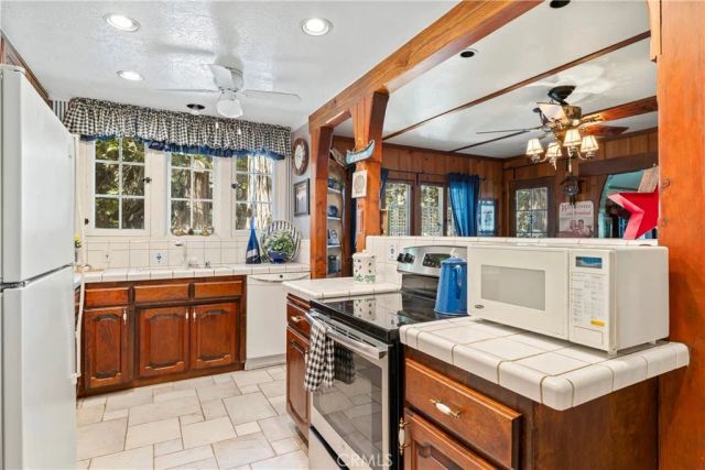 197 Rocky Point, Lake Arrowhead, CA 92352