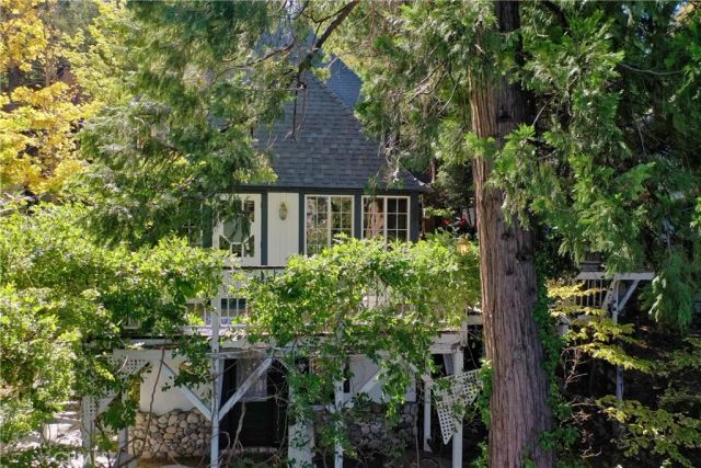 197 Rocky Point, Lake Arrowhead, CA 92352
