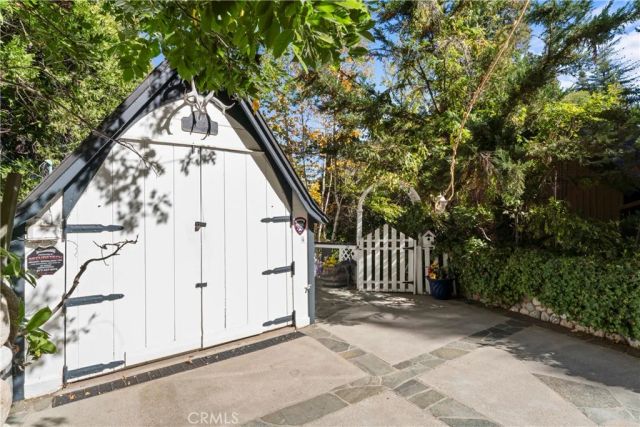197 Rocky Point, Lake Arrowhead, CA 92352
