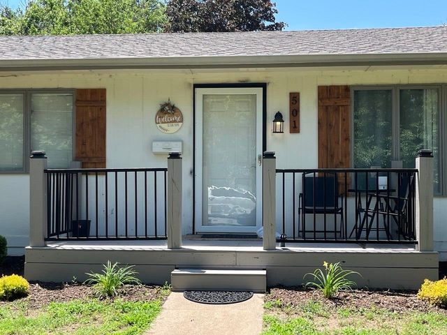 501 S MOUNT CARMEL AVE, Wichita, KS 67213